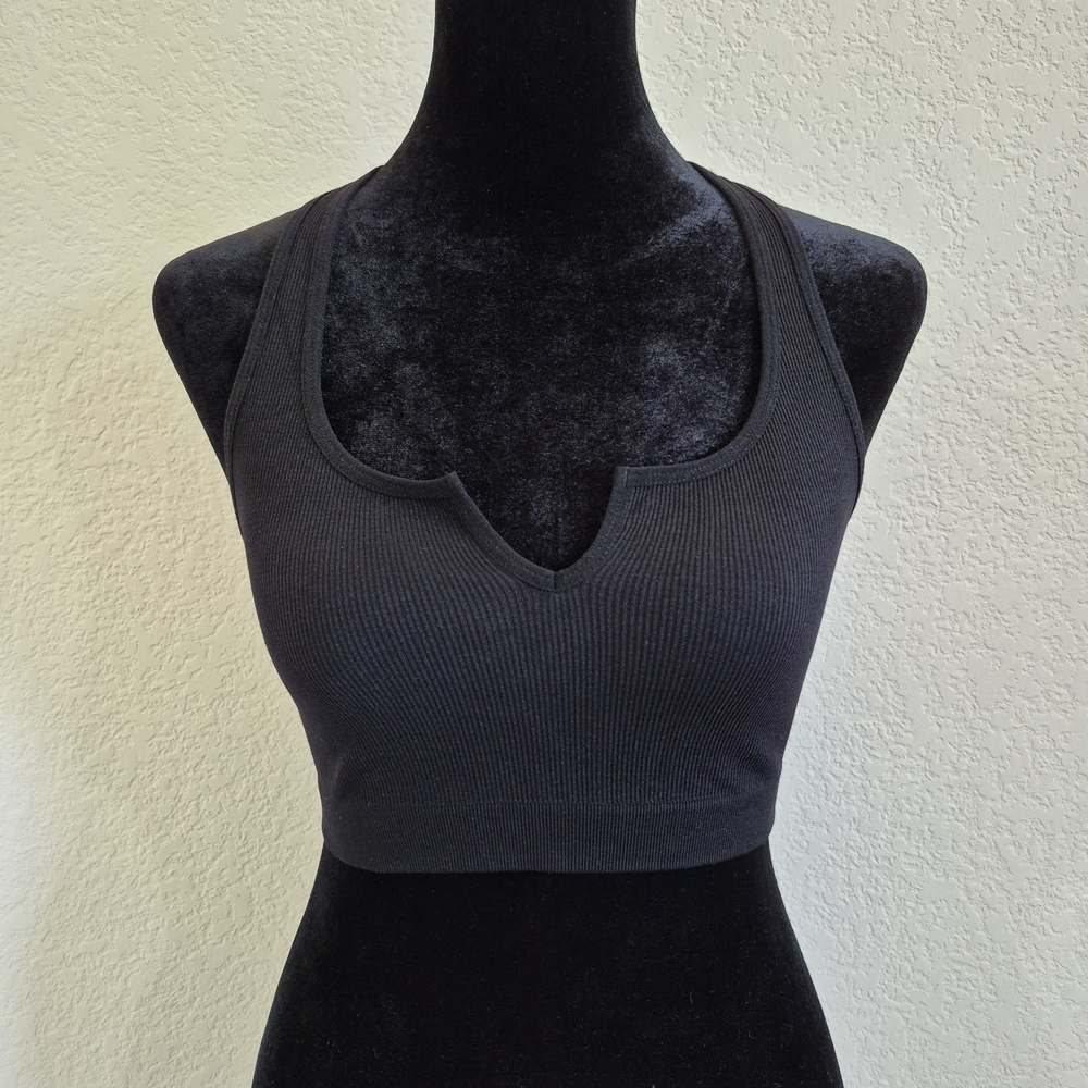 Black Women's Ribbed Scoop Neck Crop Top